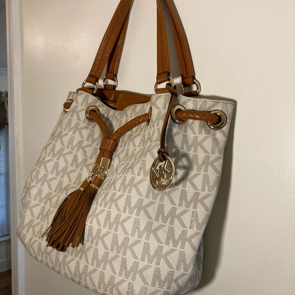 Michael Kors, MK signature drawstring BUCKET BAG SATCHEL TOTE SHOULDERBAG - Picture 6 of 16